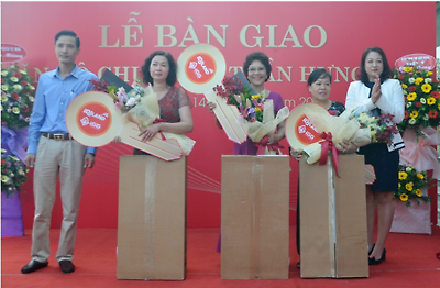 Bàn giao chìa khóa cho cư dân tại chung cư Trần Hưng Đạo Plazaa